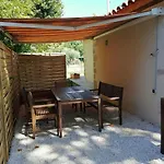 Casa de Férias Petite Maison Refaite à Neuf Proche