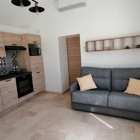 Petite Maison Refaite A Neuf Proche *