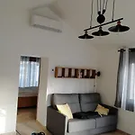 Petite Maison Refaite A Neuf Proche Mèze