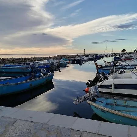 Petite Maison Refaite A Neuf Proche *