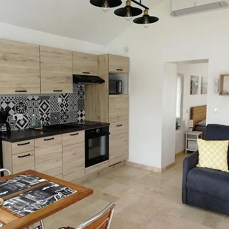 Petite Maison Refaite à Neuf Proche *